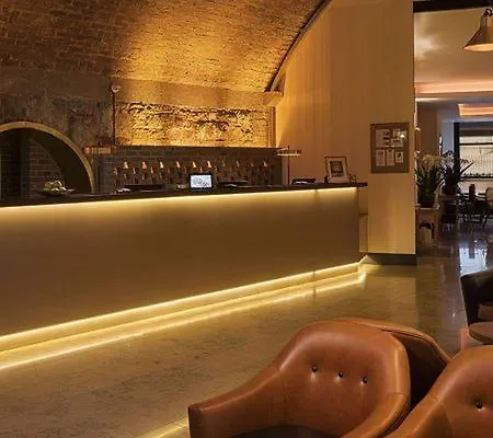 The Address At 1 Hotel Dublino