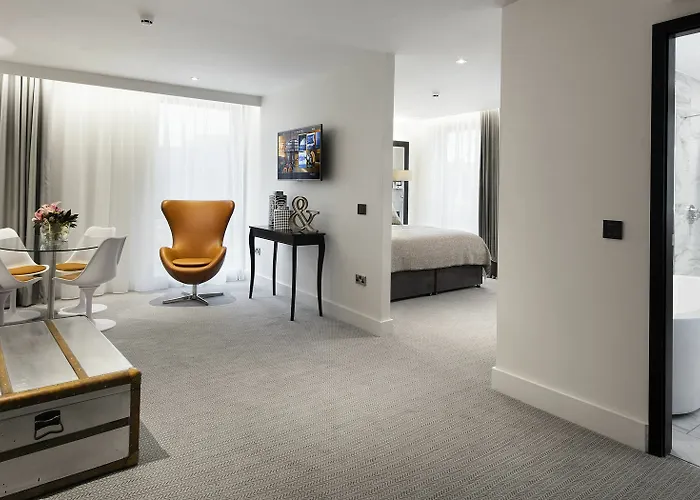 Hotel The Address At 1