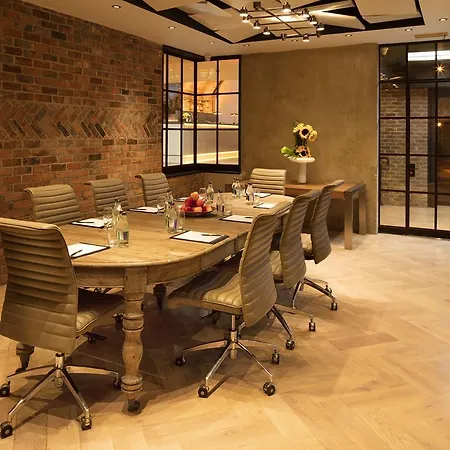 ホテル The Address At 1 ダブリン